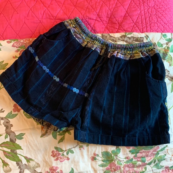 Boho Guatemalan shorts size small cotton elastic waist pockets patchwork blue - Picture 2 of 4